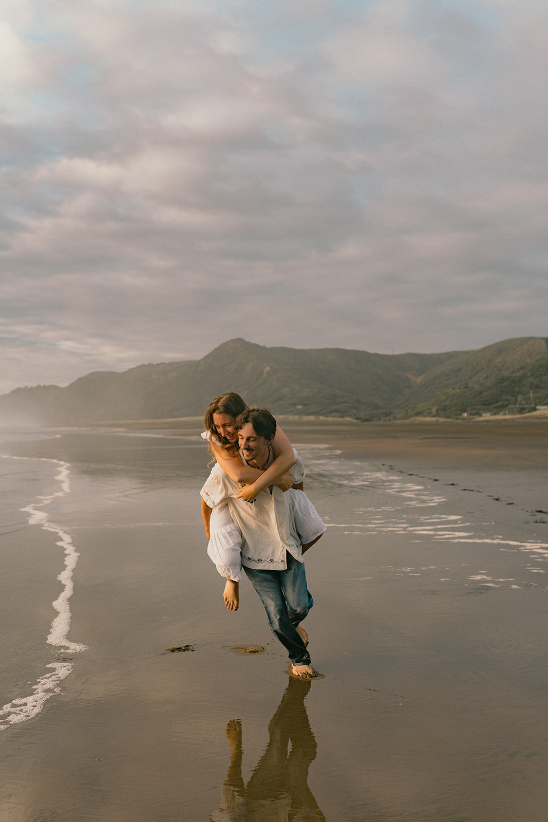 Engagement photographer Auckland - Piha
